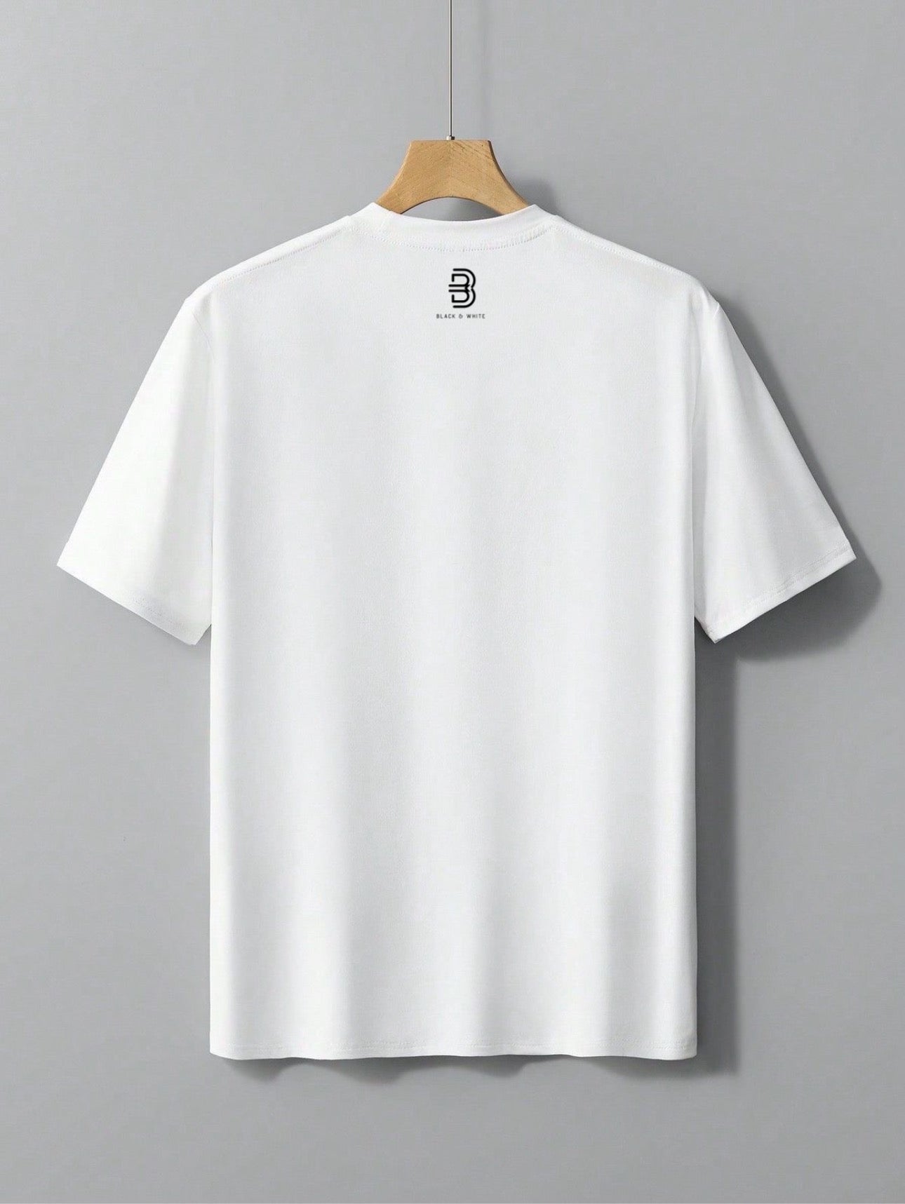 BLACK & WHITE T SHIRT