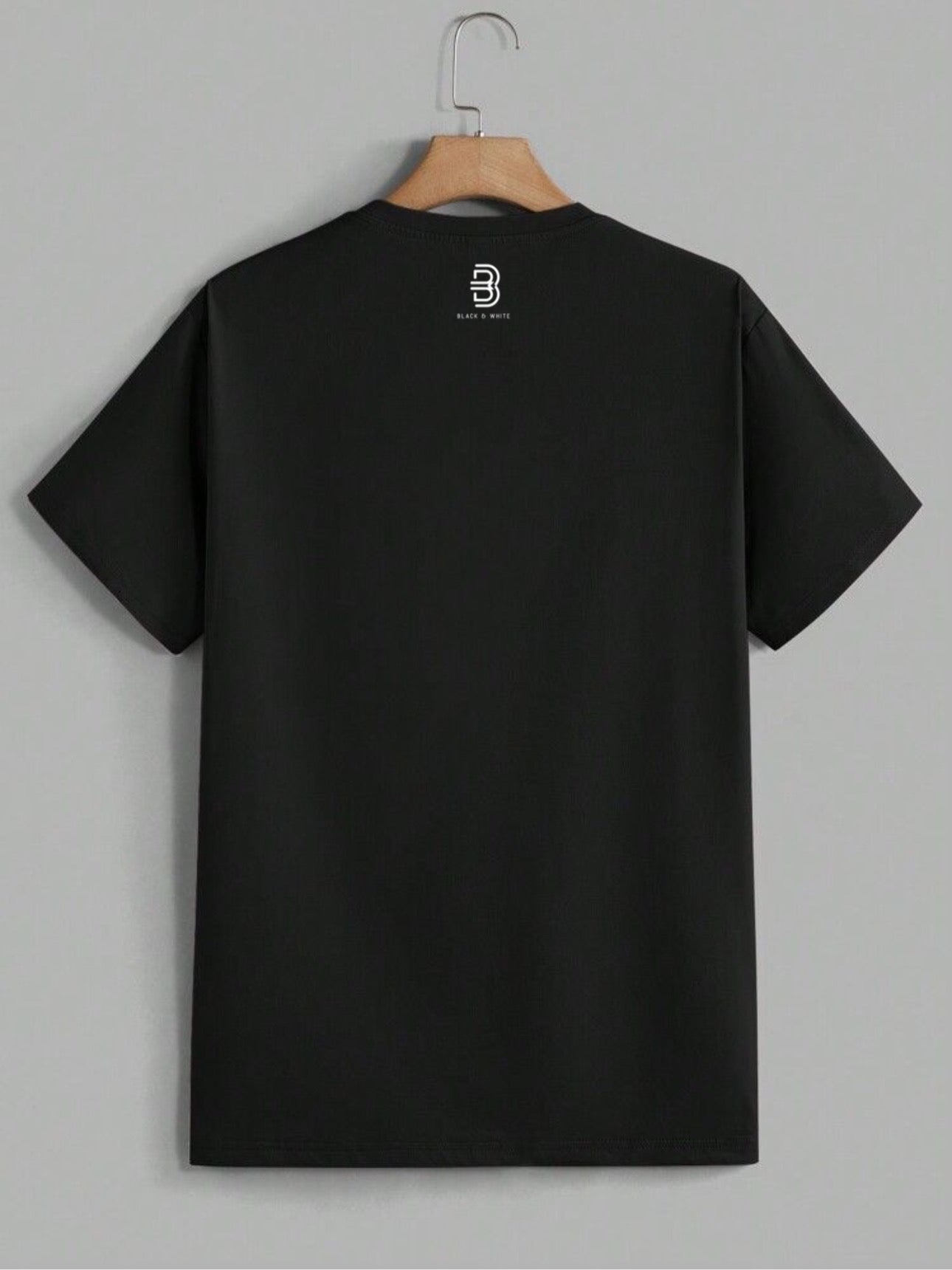 BLACK & WHITE T SHIRT