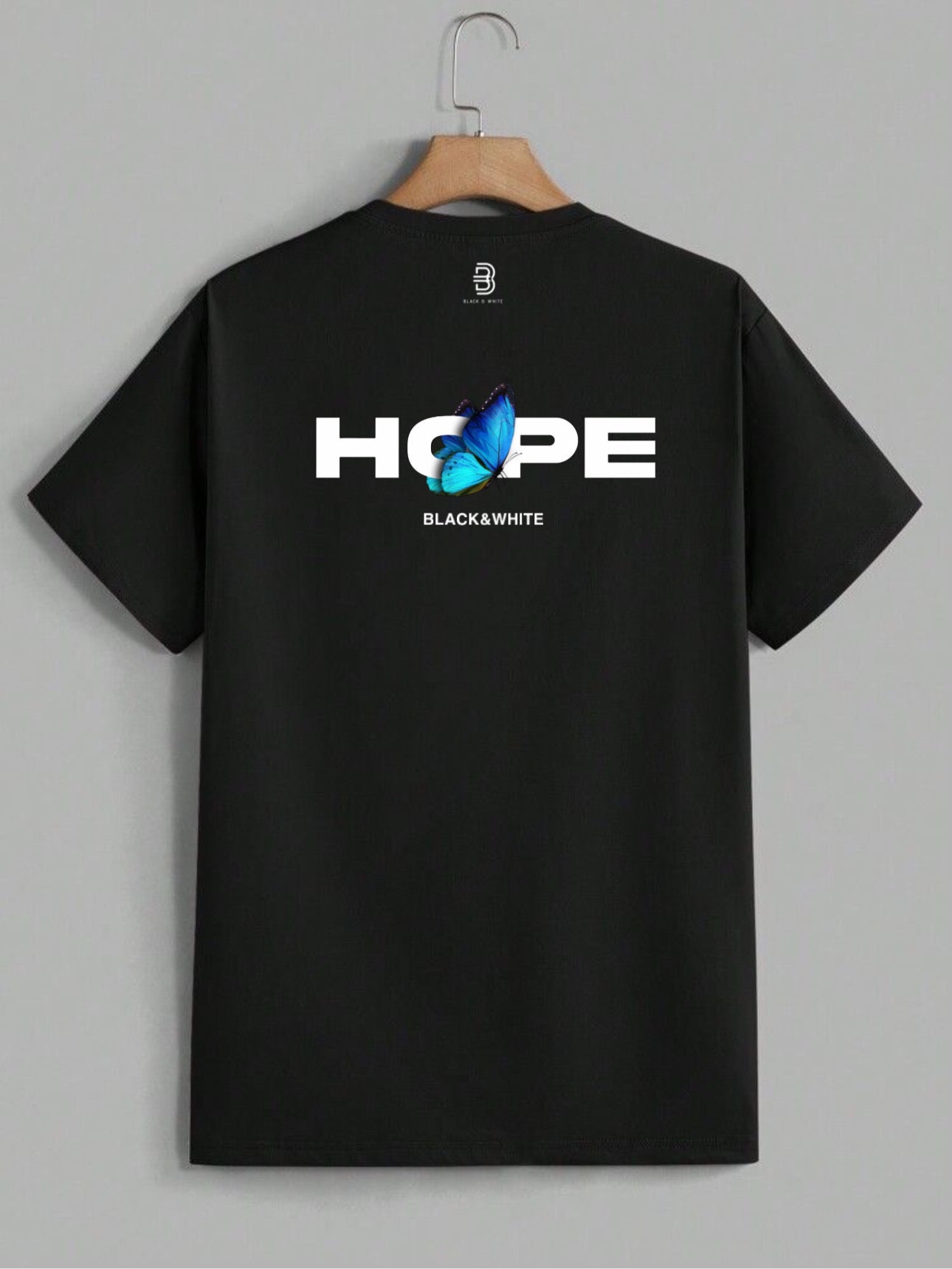 BLACK & WHITE T SHIRT